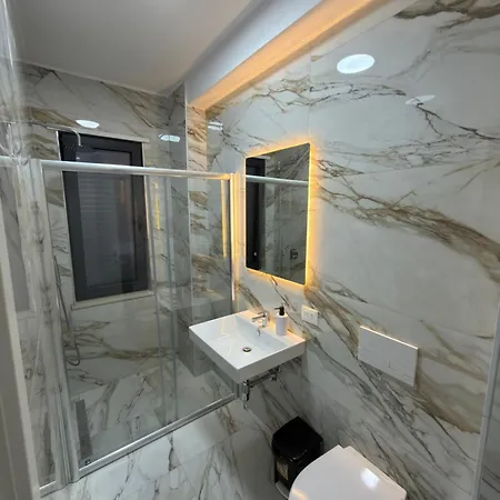 Nee Grand Bazzar 公寓 地拉那