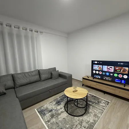 Nee Grand Bazzar 地拉那