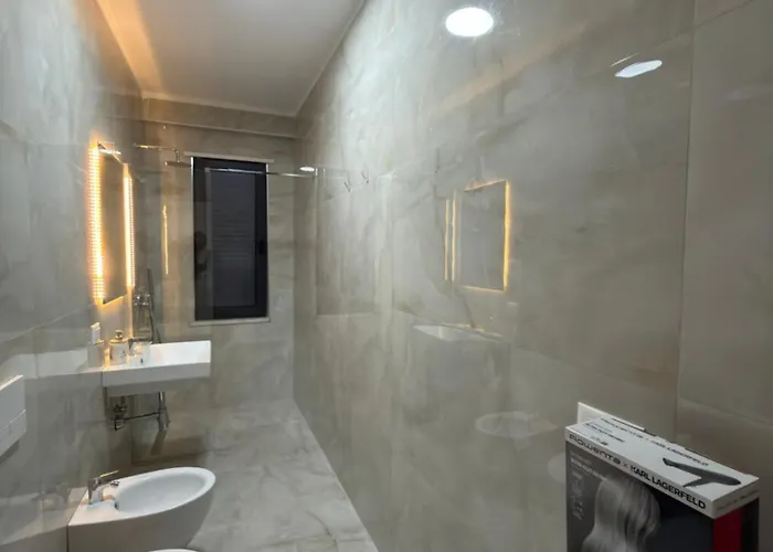 Nee Grand Bazzar 公寓